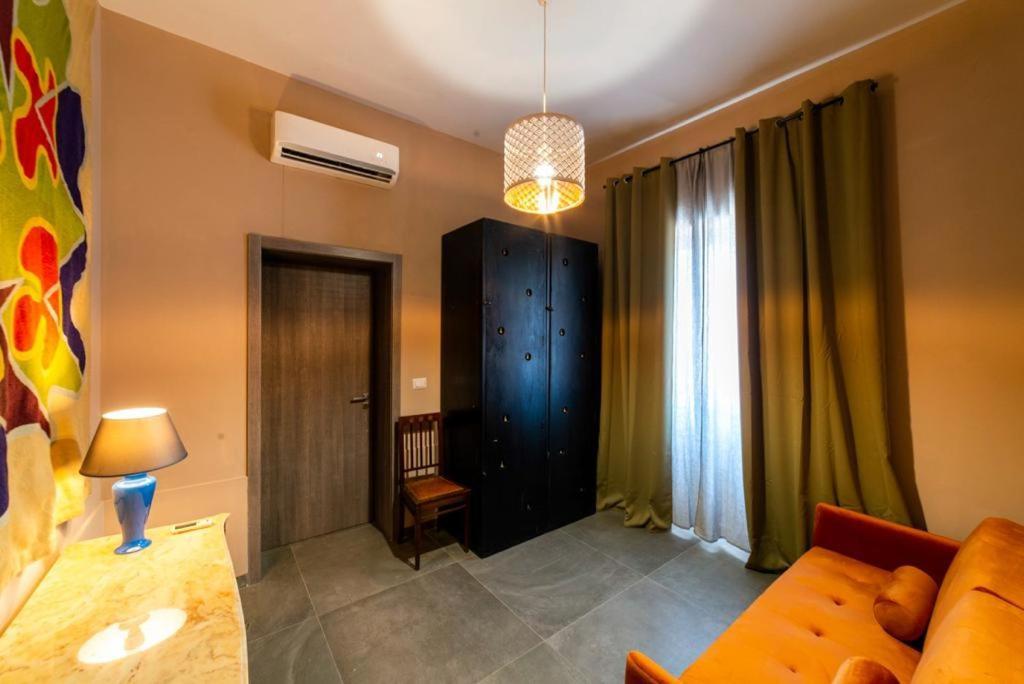 Speciale Tarshito'S Home - Atrium And Terrace Bari Ngoại thất bức ảnh