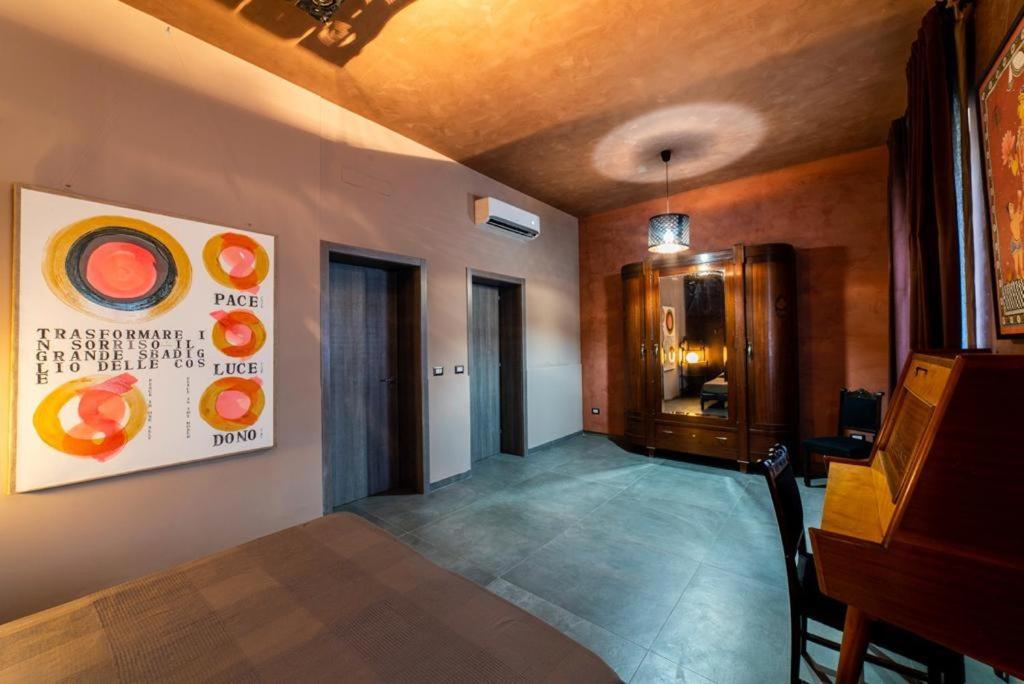 Speciale Tarshito'S Home - Atrium And Terrace Bari Ngoại thất bức ảnh