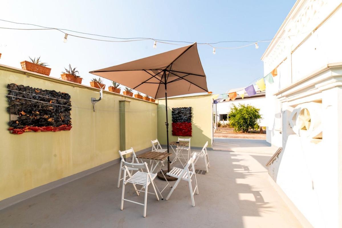 Speciale Tarshito'S Home - Atrium And Terrace Bari Ngoại thất bức ảnh